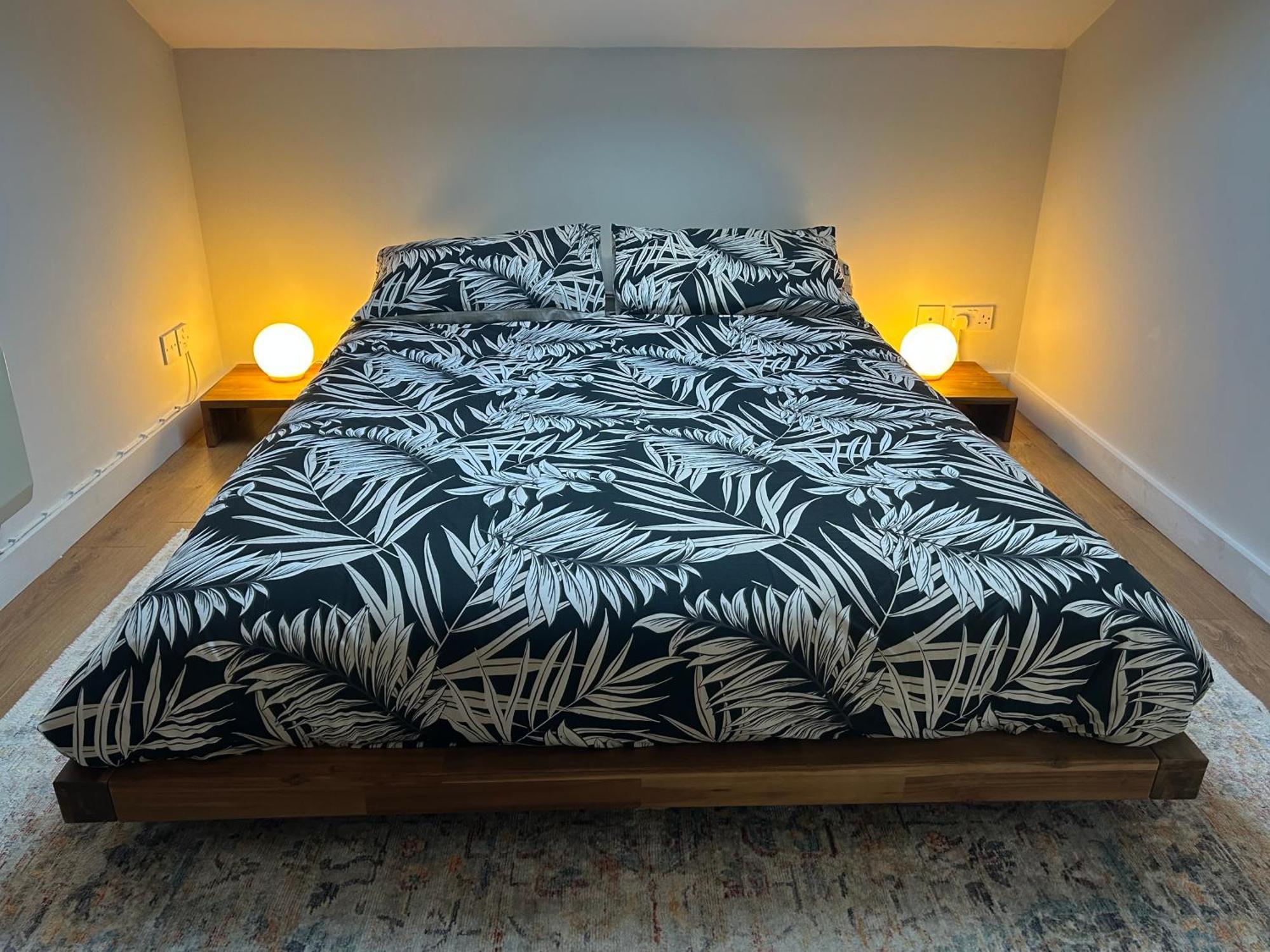 Spacious 2 Bedroom Flat In The Centre Апартаменты Эдинбург