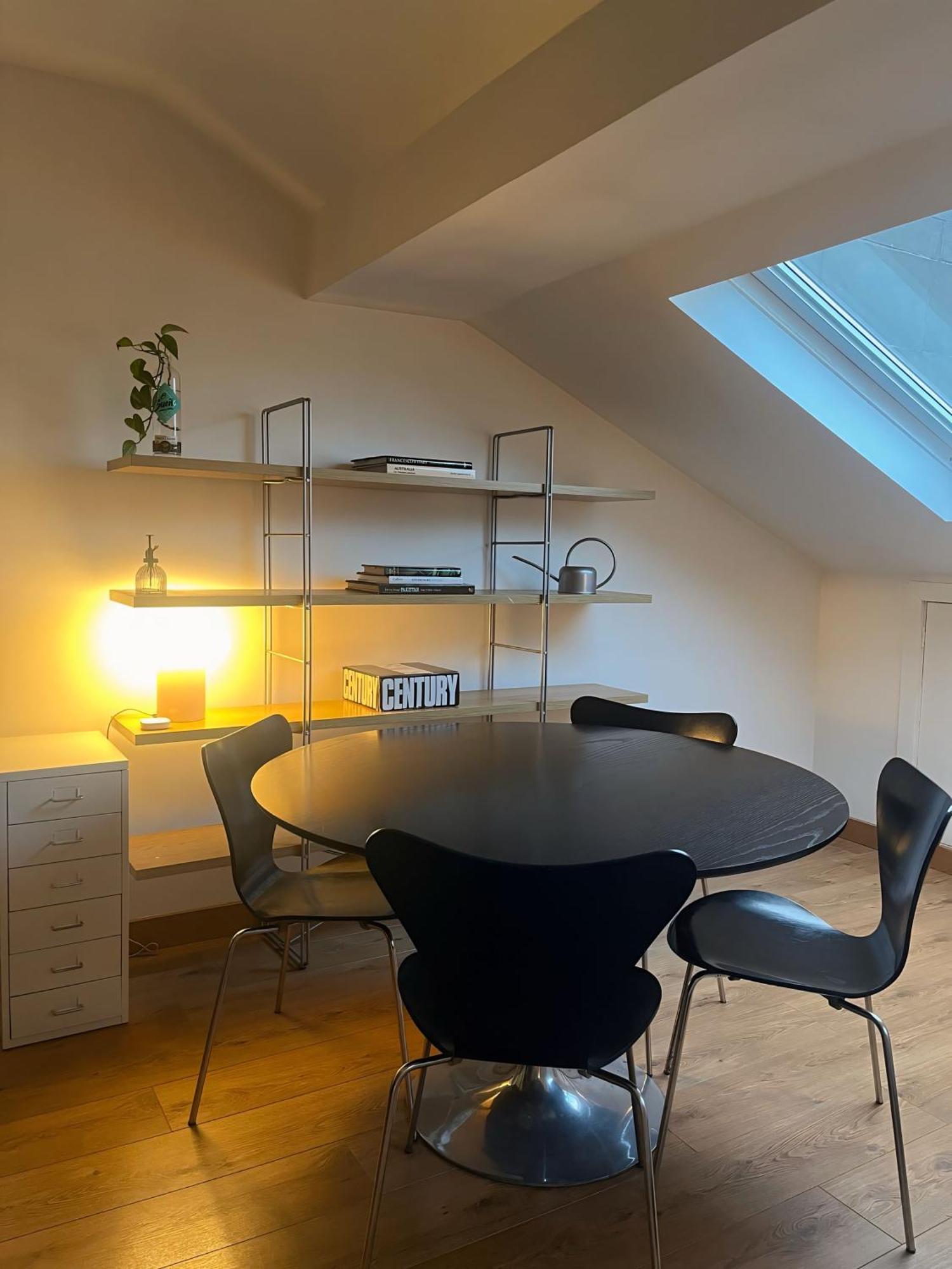 Spacious 2 Bedroom Flat In The Centre Апартаменты *